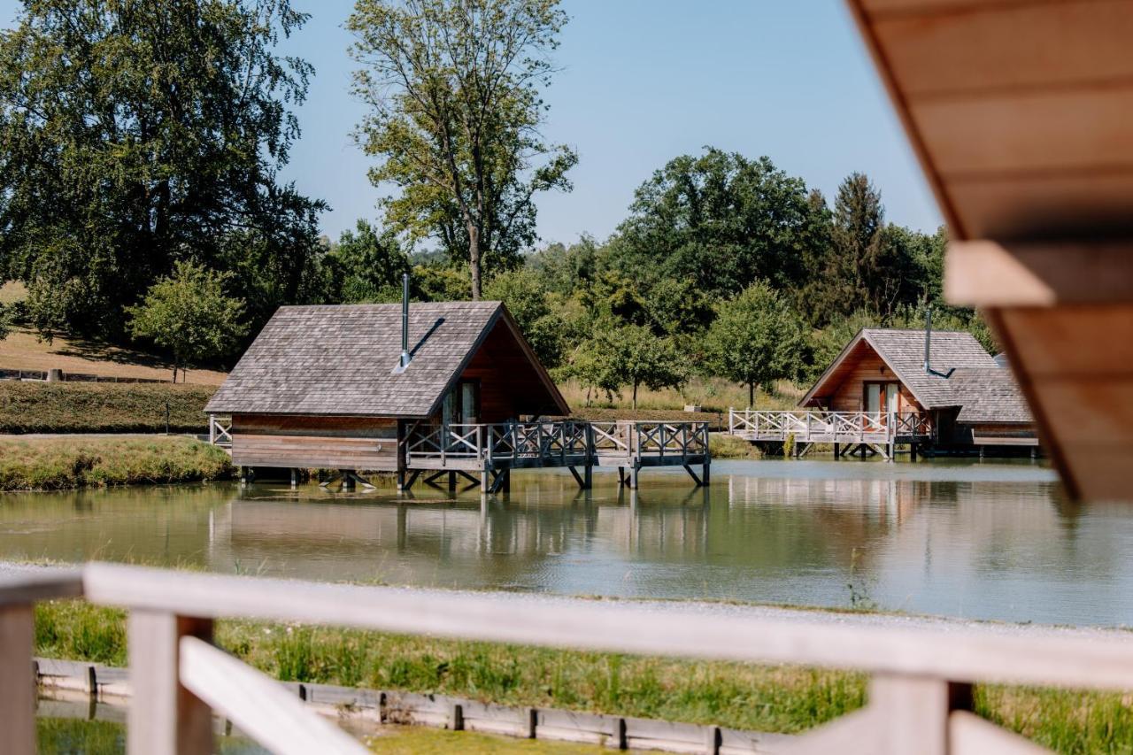 Aqualodge Hotel Insolite Ermeton-sur-Biert Exterior foto