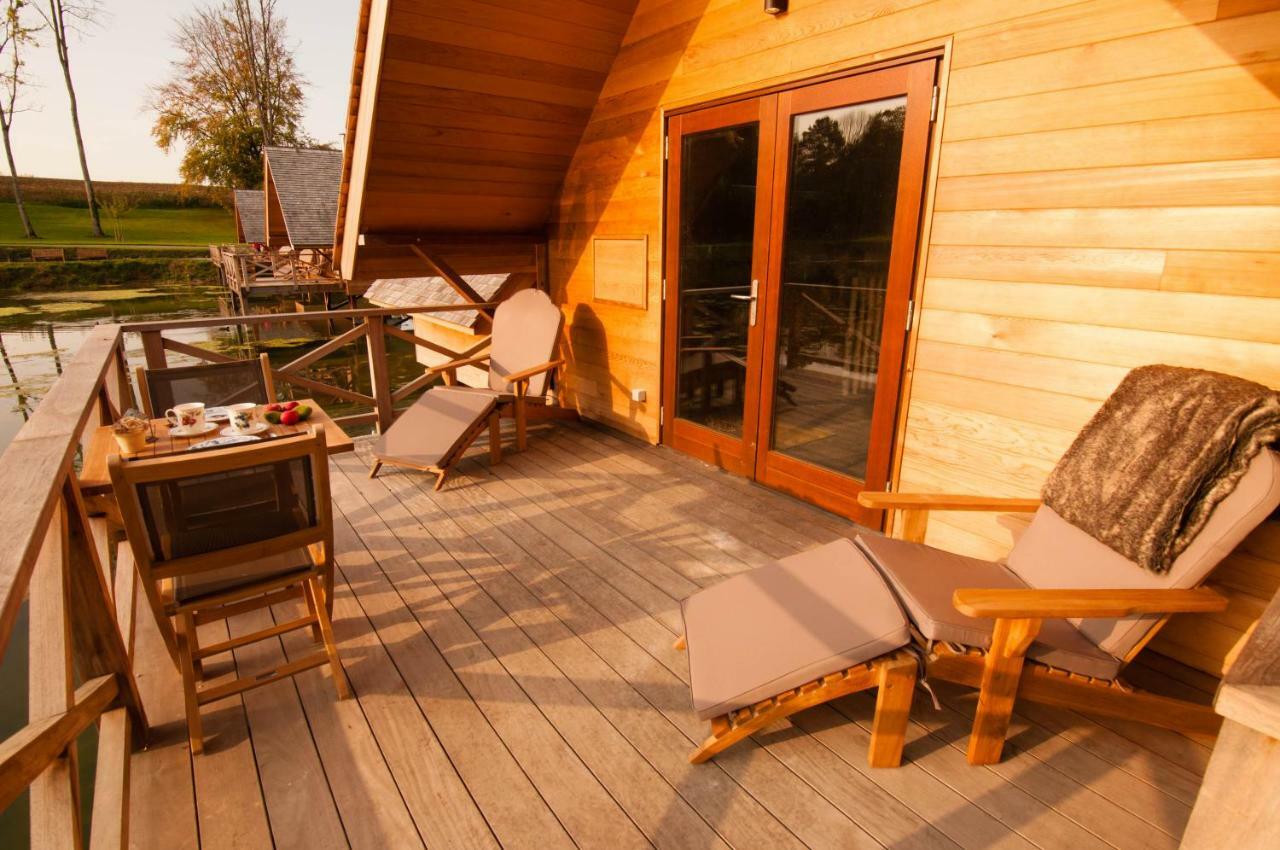 Aqualodge Hotel Insolite Ermeton-sur-Biert Exterior foto
